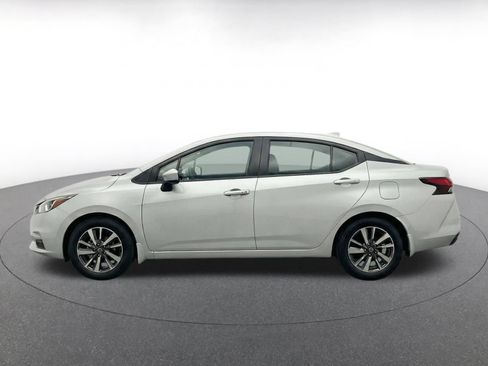 Used 2025 Nissan Versa SV FWD image 4