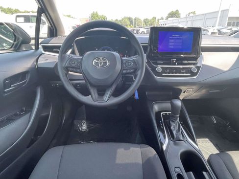 Used 2026 Toyota Corolla LE FWD image 13