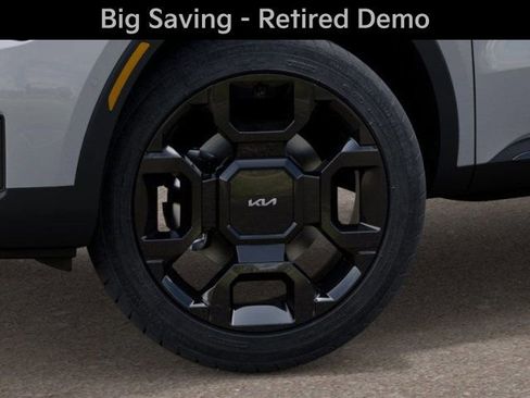 New 2026 Kia Sorento SX Prestige w/ Olive Brown Leather Package image 9