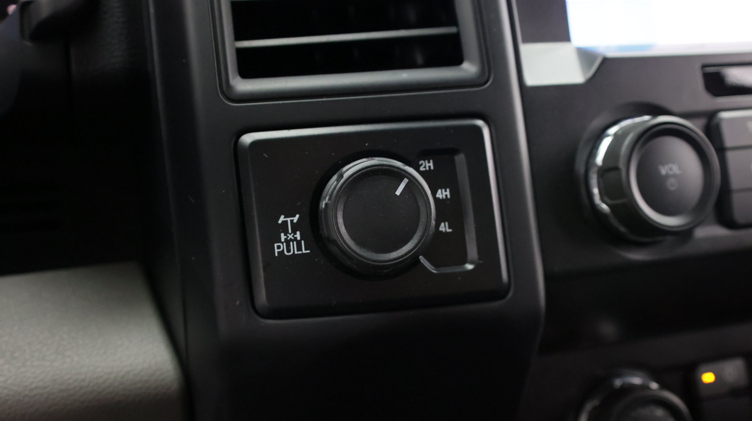 Used 2019 Ford F150 XL w/ Equipment Group 101A Mid AWD/4WD image 15