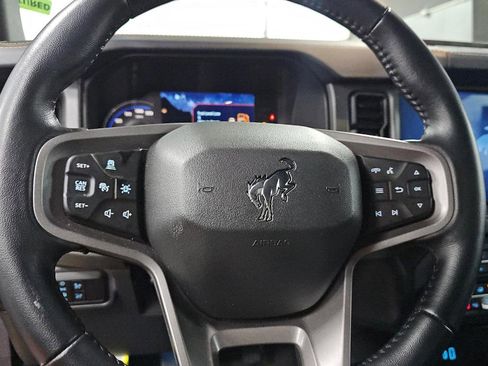 Used 2024 Ford Bronco Badlands w/ Sasquatch Package image 14
