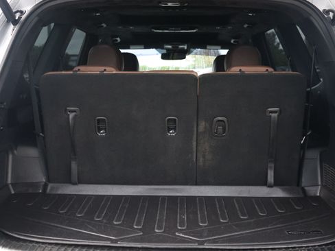 Used 2022 Kia Telluride SX w/ SX Prestige Package AWD/4WD image 18