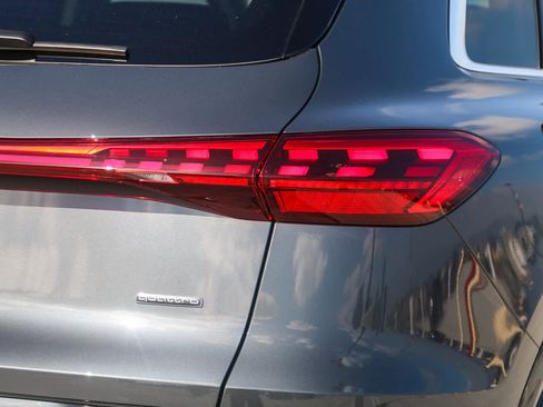 New 2025 Audi Q5 Premium image 11