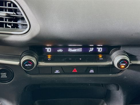 Used 2021 MAZDA CX-30 AWD 2.5 S w/ Select Package image 23