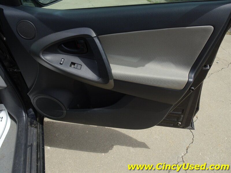 Used 2011 Toyota RAV4 4WD w/ Base L4 Extra Value Pkg image 23