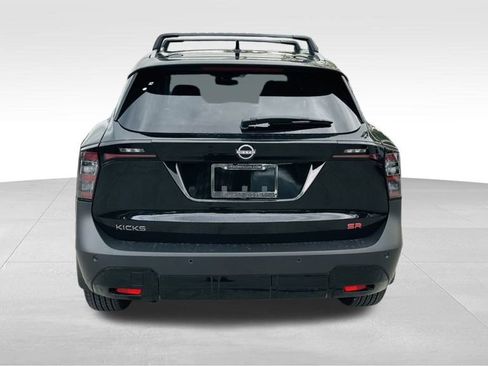 New 2026 Nissan Kicks SR image 7