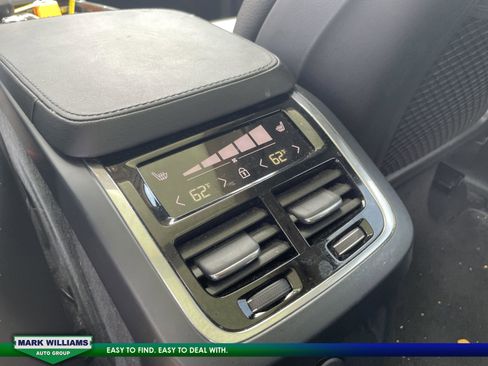 Used 2023 Volvo XC90 T8 Plus image 13