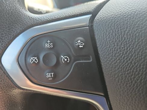 Used 2023 Chevrolet Traverse LS FWD image 30