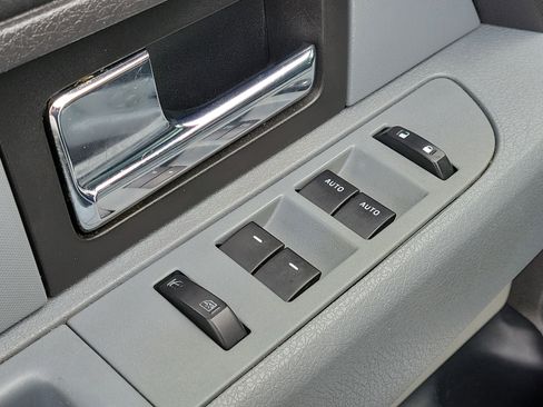 Used 2013 Ford F150 XLT w/ Luxury Equipment Group image 17