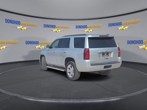 Used 2019 Chevrolet Tahoe LT w/ LT Signature Package RWD image 9