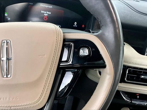 Used 2023 Lincoln Aviator Reserve w/ Equipment Group 201A AWD/4WD image 19