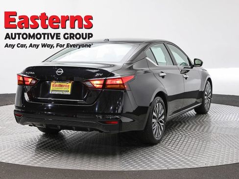 Used 2024 Nissan Altima 2.5 SV FWD image 5