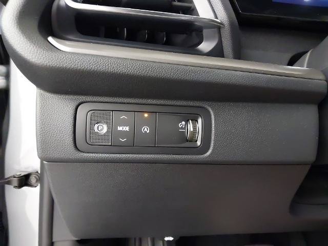 New 2027 Chevrolet Traverse LT w/ Sun and Wheel Package FWD image 26