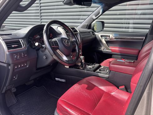 Used 2020 Lexus GX 460 Luxury w/ Luxury Sport Package AWD/4WD image 11