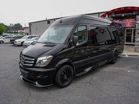 Used 2016 Mercedes-Benz Sprinter 2500 image 2