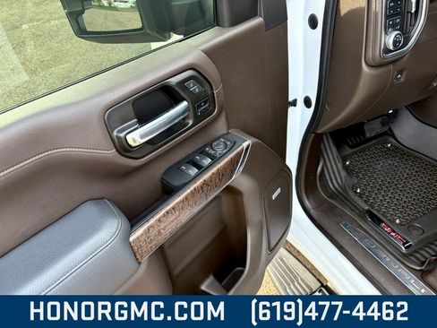 Used 2023 GMC Sierra 2500 Denali image 18