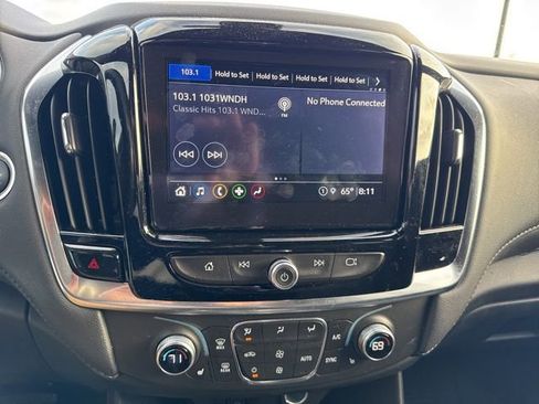 Used 2023 Chevrolet Traverse LT image 11