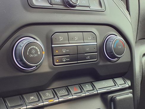 Used 2023 Chevrolet Silverado 1500 Custom Trail Boss w/ LPO, Dark Essentials Package image 28