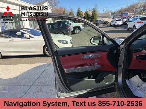 Used 2025 Genesis GV70 3.5T Sport w/ Sport Advanced Package image 14