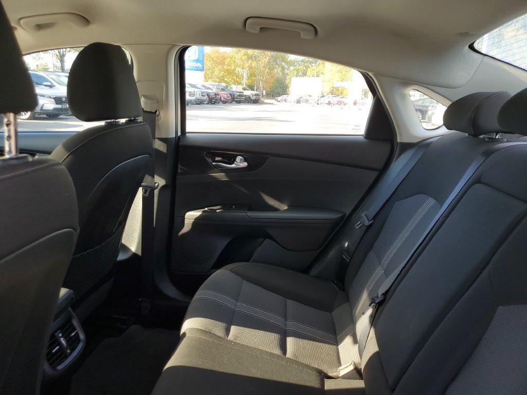 Used 2023 Kia Forte GT-Line FWD image 12