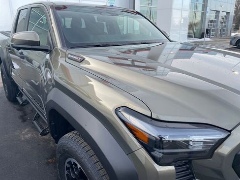 New 2026 Toyota Tacoma TRD Off-Road AWD/4WD image 15