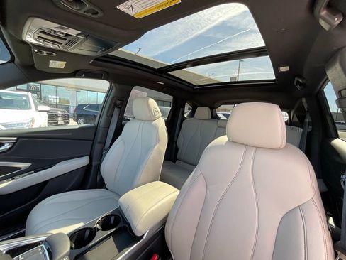 Certified 2025 Acura RDX SH-AWD image 11