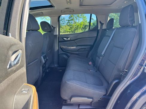 Used 2017 GMC Acadia SLE AWD/4WD image 16