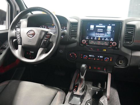 Used 2023 Nissan Frontier PRO-4X w/ Pro Convenience Package image 18