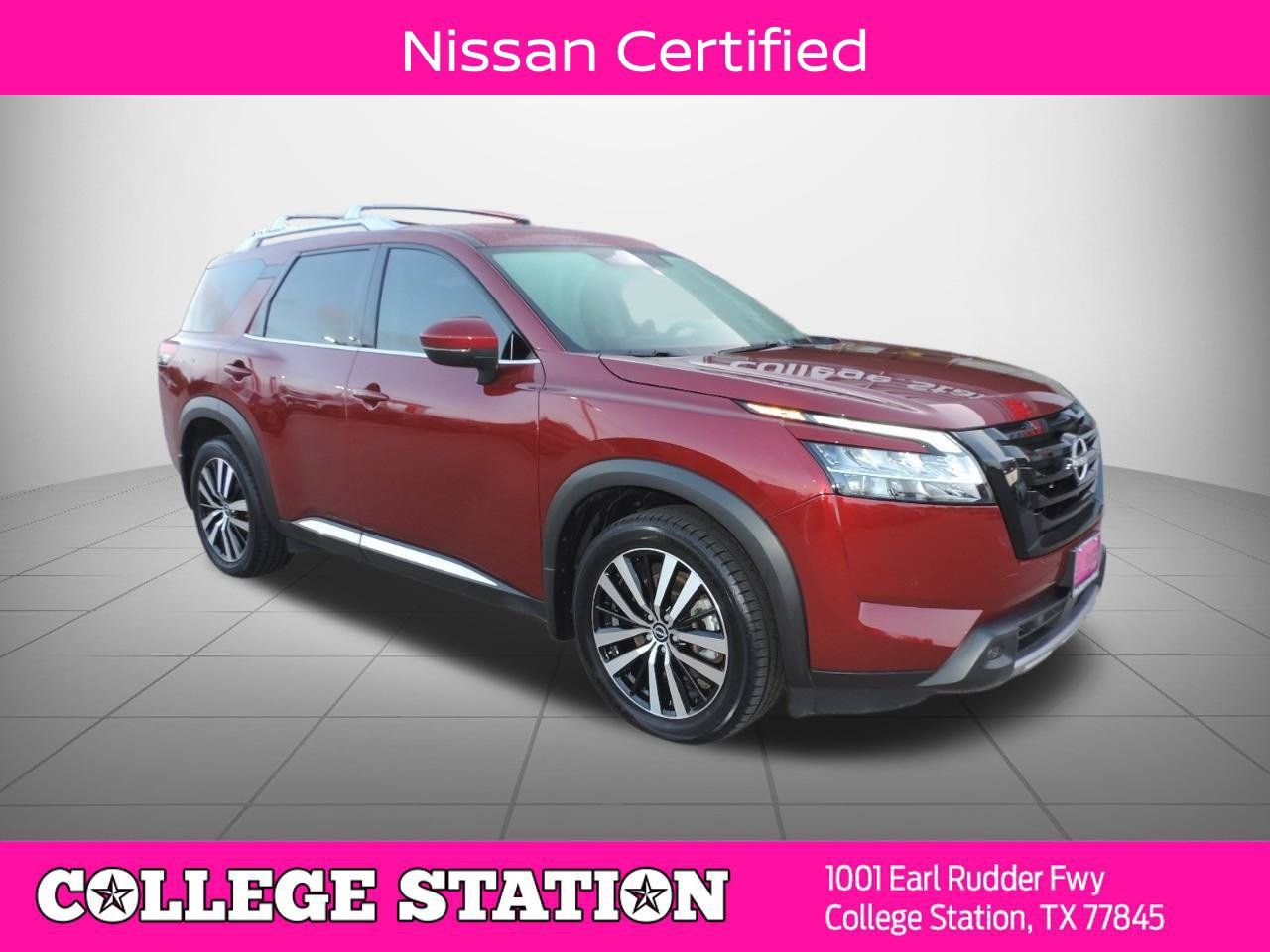 Certified 2024 Nissan Pathfinder Platinum FWD image 1