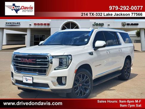 Used 2021 GMC Yukon XL SLT w/ SLT Premium Package AWD/4WD image 1