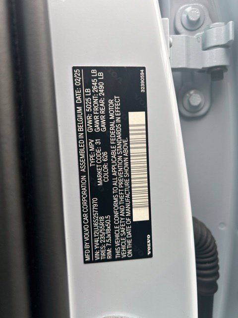 Certified 2025 Volvo XC40 B5 Core AWD/4WD image 30