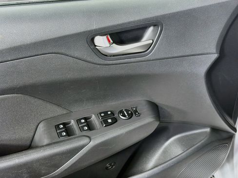 Used 2022 Hyundai Accent SE FWD image 15
