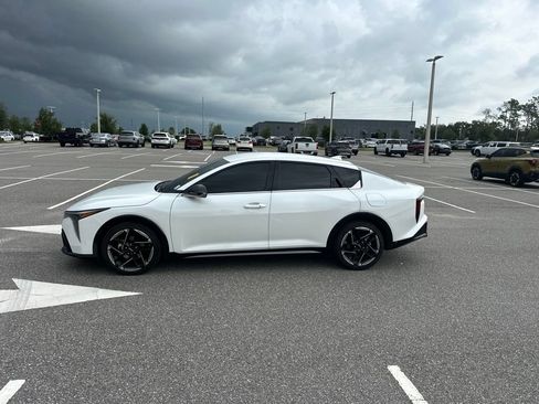 Certified 2025 Kia K4 EX FWD image 11