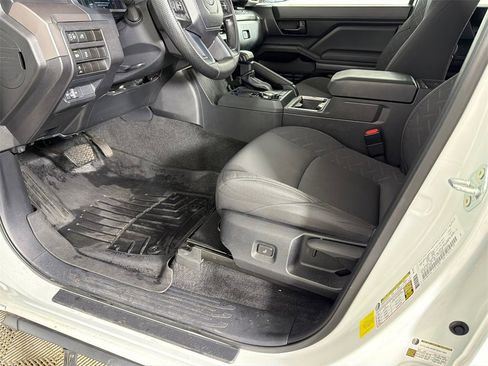 Used 2024 Toyota Tacoma SR5 image 9