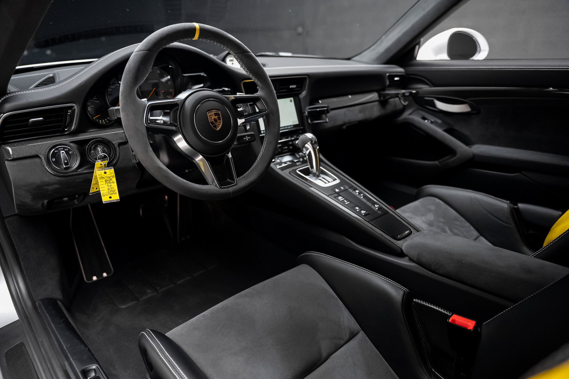 Used 2016 Porsche 911 GT3 RS RWD image 2