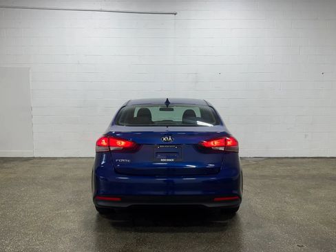 Used 2017 Kia Forte LX FWD image 4