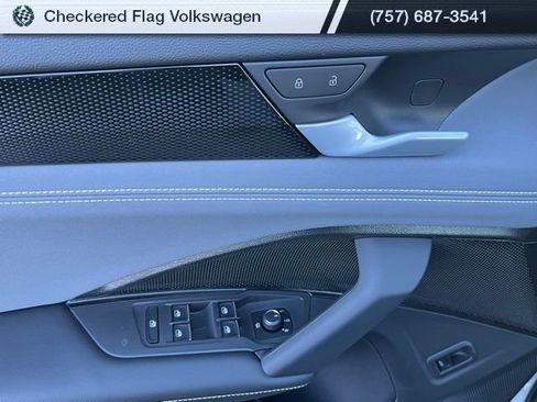 New 2026 Volkswagen Tiguan SE AWD/4WD image 13