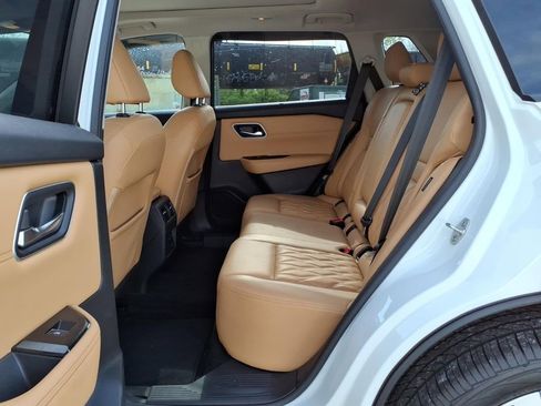 Used 2021 Nissan Rogue Platinum image 33