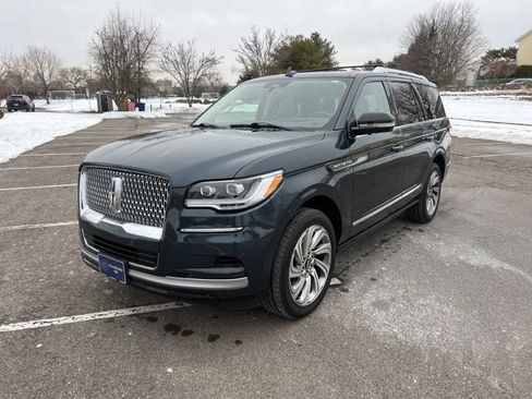 Used 2022 Lincoln Navigator Reserve image 5