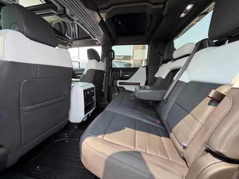Used 2024 GMC Hummer EV 3X AWD/4WD image 17