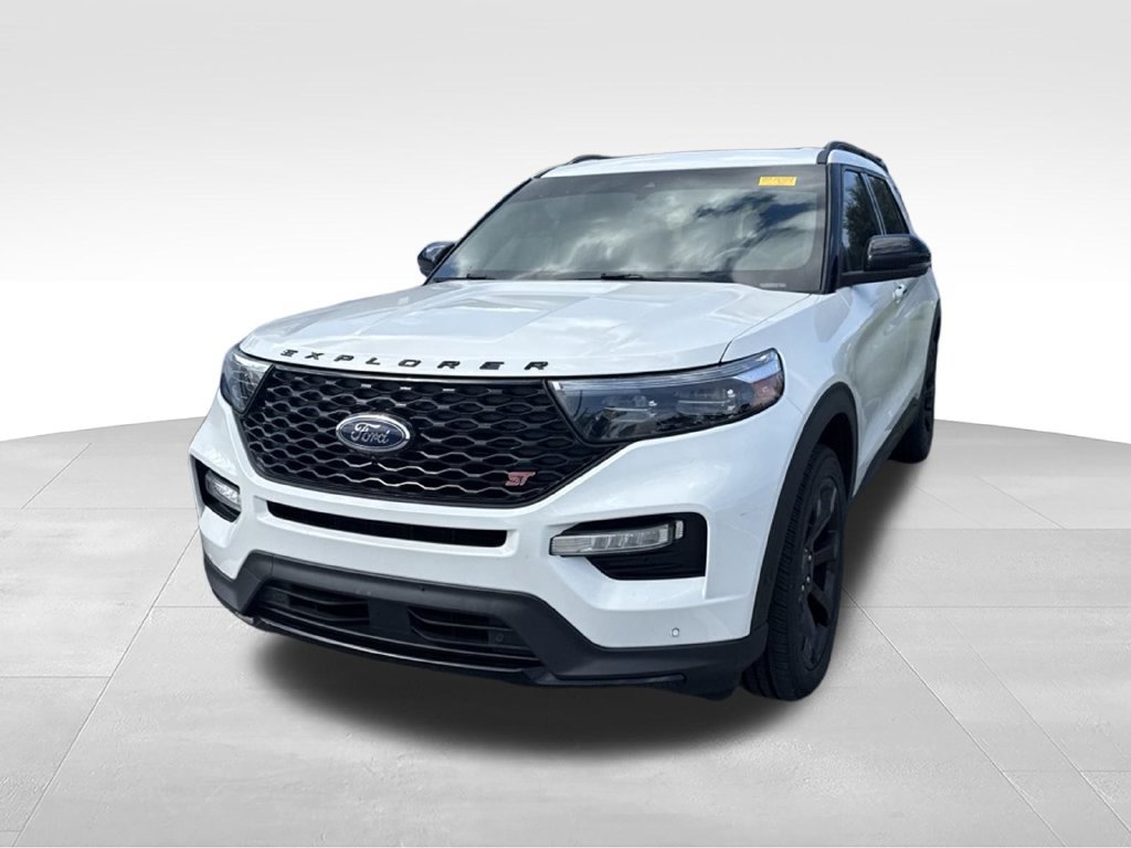 Used 2022 Ford Explorer ST w/ Equipment Group 401A AWD/4WD image 2