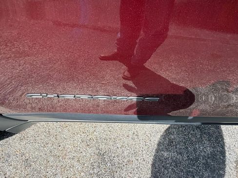 Used 2019 Jeep Cherokee Trailhawk w/ Cold Weather Group AWD/4WD image 8