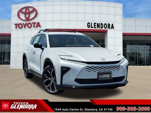 New 2026 Toyota Crown Signia AWD/4WD image 2