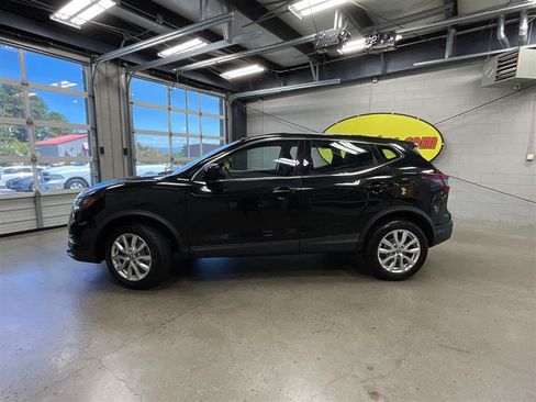 Used 2021 Nissan Rogue Sport S FWD image 2