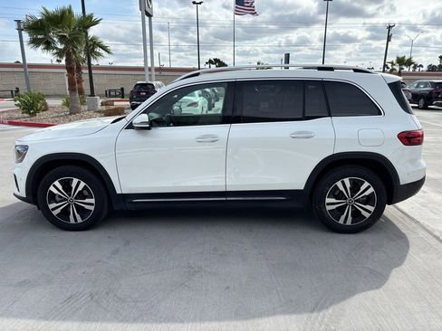 Used 2025 Mercedes-Benz GLB 250 4MATIC w/ Winter Package image 4