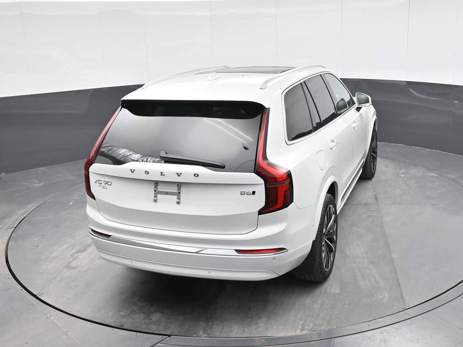 Used 2026 Volvo XC90 B6 Ultra w/ Protection Package AWD/4WD image 21