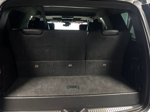 Used 2018 Cadillac Escalade Platinum AWD/4WD image 5