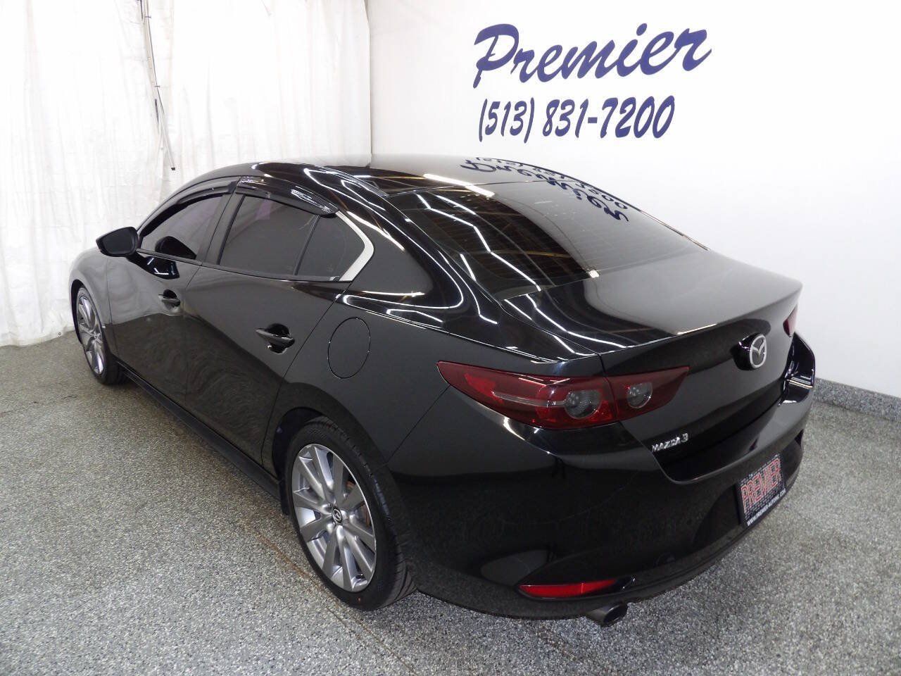Used 2020 MAZDA MAZDA3 Sedan w/ Select Package FWD image 4