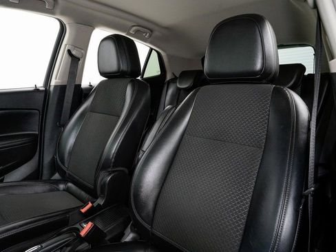 Used 2019 Buick Encore Preferred image 8