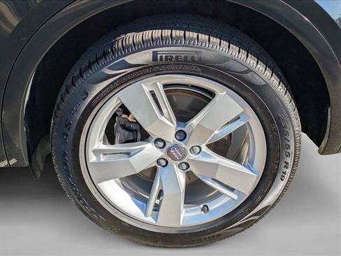 Used 2018 Audi Q5 2.0T Premium Plus w/ Premium Plus Package image 10